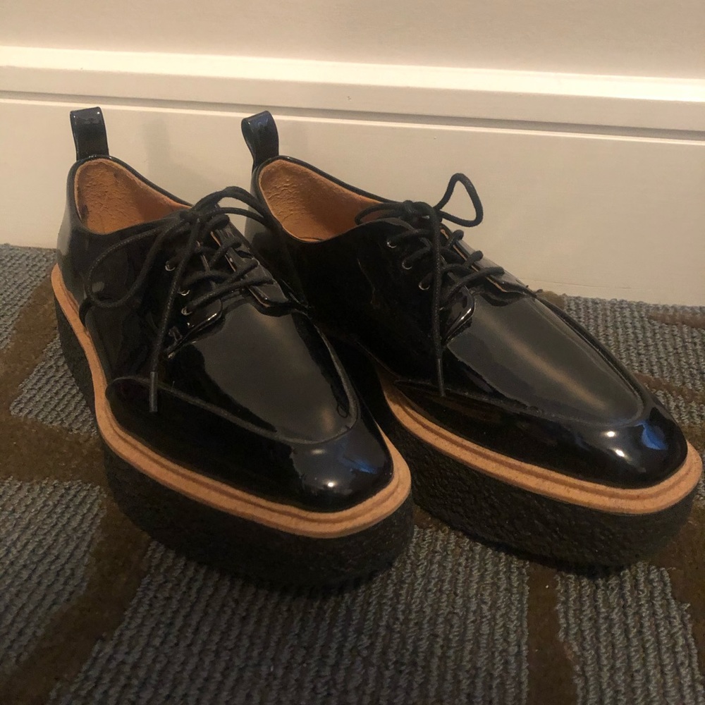 Paten leather black platform oxfords